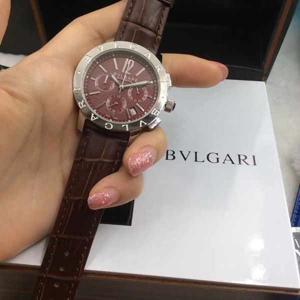 ブルガリ時計正面デザイン